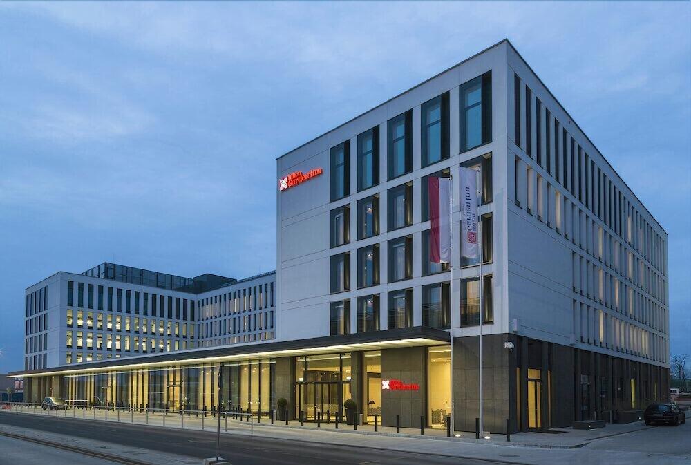 Hilton Garden Inn Krakow Airport Exterior foto